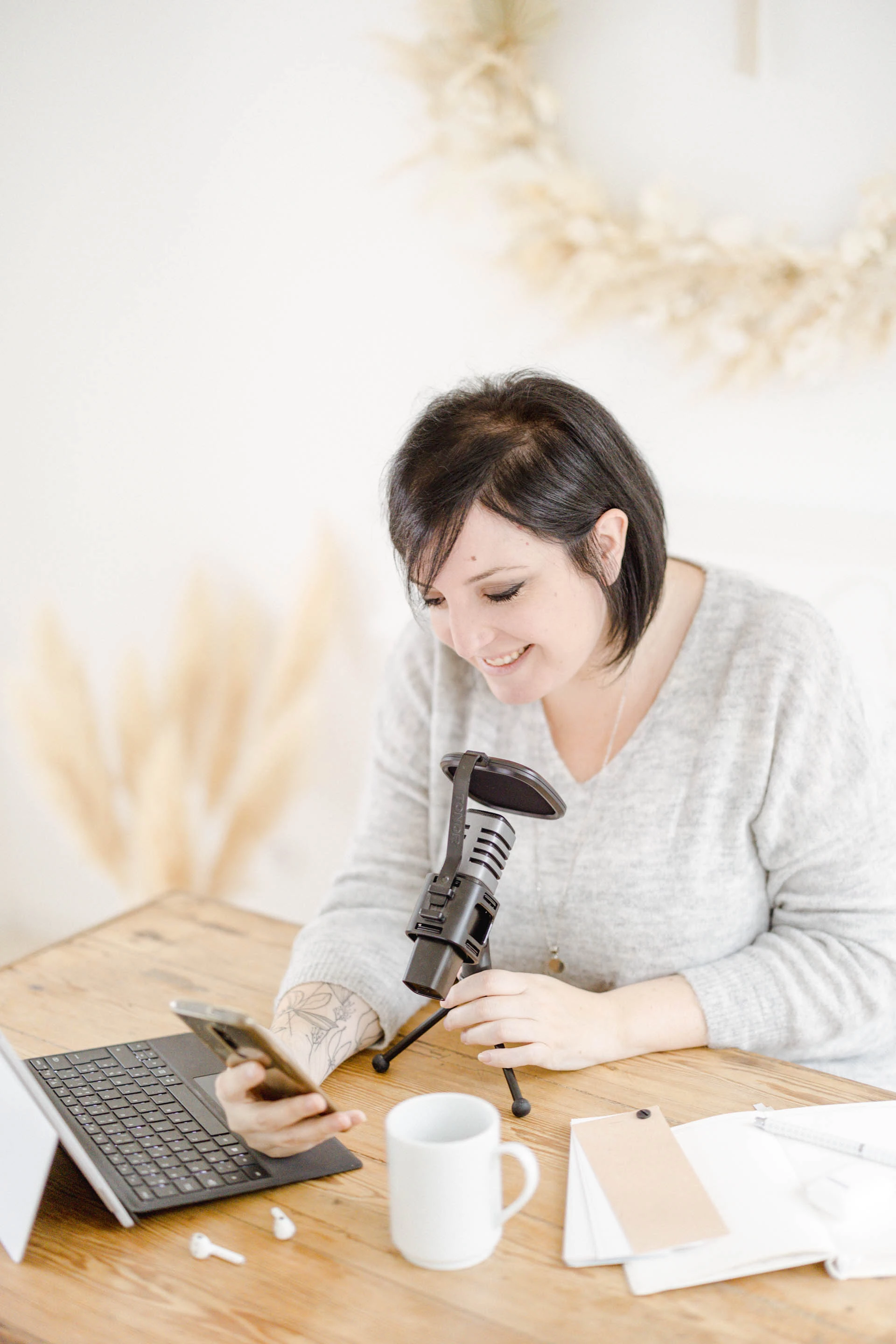 main fournitures de bureau meubles bureau technologie